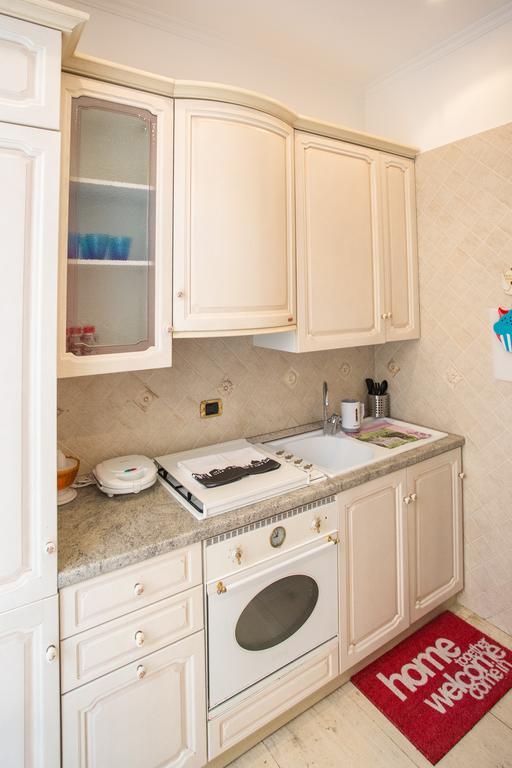Appartamento La Finestra Su San Pietro Rom Zimmer foto